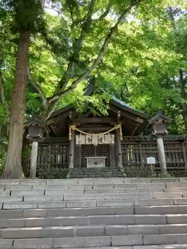 諏訪大社上社前宮の{uncategorized: "未分類", other: "その他", undefined: "問題あり", building: "その他建物", grave: "お墓", sacred_gate: "鳥居", guardian: "狛犬", statue: "像", buddha: "仏像", history: "歴史", nature: "自然", garden: "庭園", animal: "動物", pagoda: "塔", temizu: "手水舎", mountain_gate: "山門・神門", sanctuary: "本殿・本堂", subordinate: "末社・摂社", art: "芸術", scenery: "景色", jizo: "地蔵", ema: "絵馬", goshuin: "御朱印", omikuji: "おみくじ", items: "授与品その他", amulet: "お守り", goshuincho: "御朱印帳", eats: "食事", festival: "お祭り", votive_dance: "神楽", shichigosan: "七五三参", wedding: "結婚式", experience: "体験その他", initially: "初詣", around: "周辺", anti_infection: "感染症対策"}
