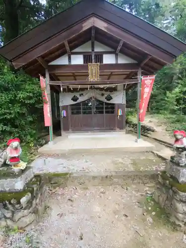 小鹿神社の末社