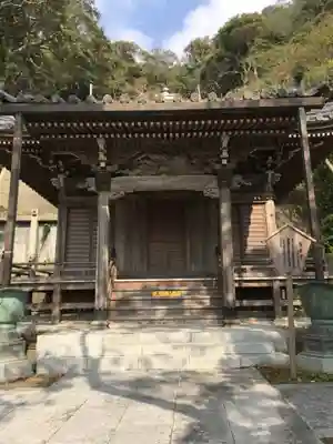 誕生寺の本殿・本堂
