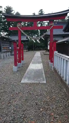 結城諏訪神社の鳥居