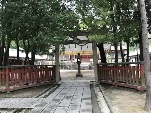 休ヶ岡八幡宮（薬師寺境内社）の鳥居