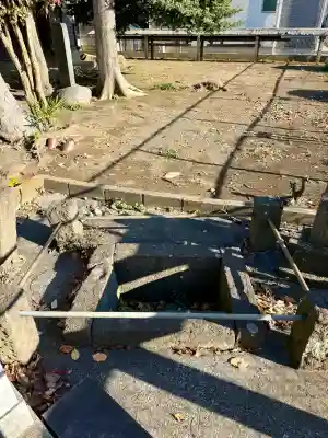 三王三柱神社の{uncategorized: "未分類", other: "その他", undefined: "問題あり", building: "その他建物", grave: "お墓", sacred_gate: "鳥居", guardian: "狛犬", statue: "像", buddha: "仏像", history: "歴史", nature: "自然", garden: "庭園", animal: "動物", pagoda: "塔", temizu: "手水舎", mountain_gate: "山門・神門", sanctuary: "本殿・本堂", subordinate: "末社・摂社", art: "芸術", scenery: "景色", jizo: "地蔵", ema: "絵馬", goshuin: "御朱印", omikuji: "おみくじ", items: "授与品その他", amulet: "お守り", goshuincho: "御朱印帳", eats: "食事", festival: "お祭り", votive_dance: "神楽", shichigosan: "七五三参", wedding: "結婚式", experience: "体験その他", initially: "初詣", around: "周辺", anti_infection: "感染症対策"}