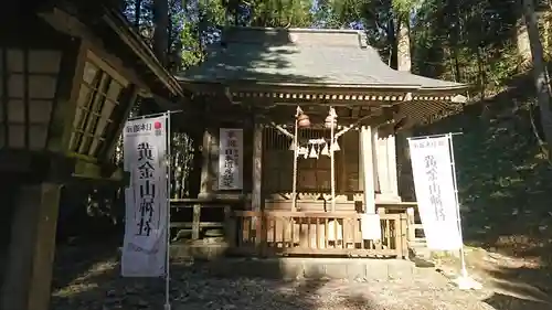 黄金山神社の本殿