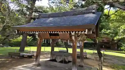 武田神社の手水舎