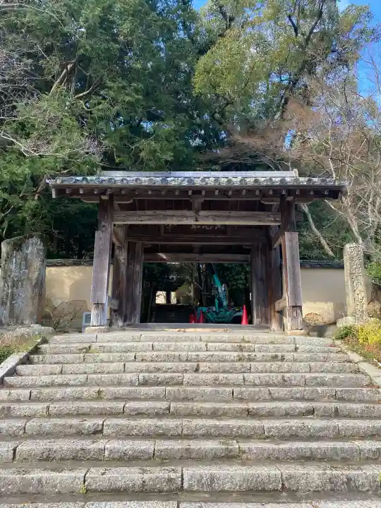 功山寺の{uncategorized: "未分類", other: "その他", undefined: "問題あり", building: "その他建物", grave: "お墓", sacred_gate: "鳥居", guardian: "狛犬", statue: "像", buddha: "仏像", history: "歴史", nature: "自然", garden: "庭園", animal: "動物", pagoda: "塔", temizu: "手水舎", mountain_gate: "山門・神門", sanctuary: "本殿・本堂", subordinate: "末社・摂社", art: "芸術", scenery: "景色", jizo: "地蔵", ema: "絵馬", goshuin: "御朱印", omikuji: "おみくじ", items: "授与品その他", amulet: "お守り", goshuincho: "御朱印帳", eats: "食事", festival: "お祭り", votive_dance: "神楽", shichigosan: "七五三参", wedding: "結婚式", experience: "体験その他", initially: "初詣", around: "周辺", anti_infection: "感染症対策"}