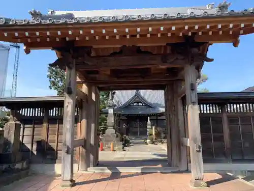 常照寺の山門