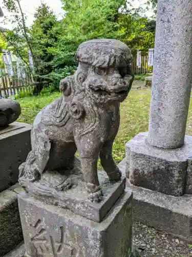 白旗神社(西御門)の狛犬