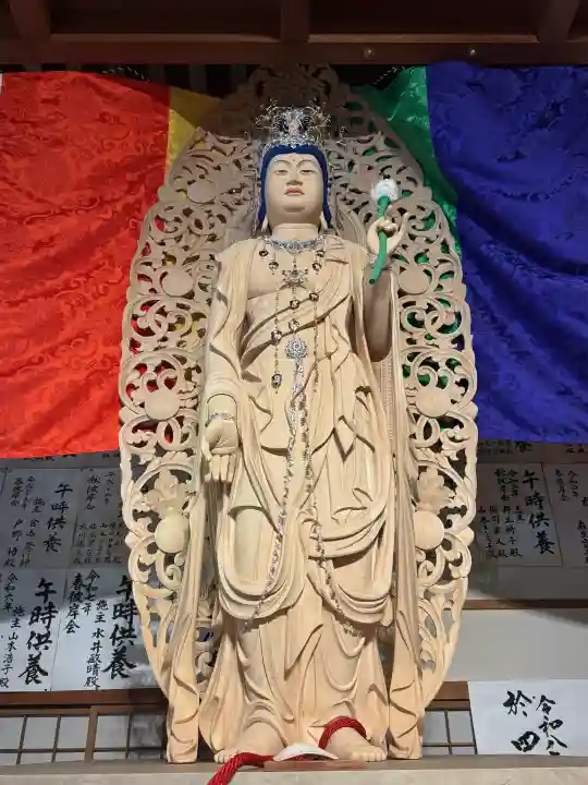 伊勢の国 四天王寺の{uncategorized: "未分類", other: "その他", undefined: "問題あり", building: "その他建物", grave: "お墓", sacred_gate: "鳥居", guardian: "狛犬", statue: "像", buddha: "仏像", history: "歴史", nature: "自然", garden: "庭園", animal: "動物", pagoda: "塔", temizu: "手水舎", mountain_gate: "山門・神門", sanctuary: "本殿・本堂", subordinate: "末社・摂社", art: "芸術", scenery: "景色", jizo: "地蔵", ema: "絵馬", goshuin: "御朱印", omikuji: "おみくじ", items: "授与品その他", amulet: "お守り", goshuincho: "御朱印帳", eats: "食事", festival: "お祭り", votive_dance: "神楽", shichigosan: "七五三参", wedding: "結婚式", experience: "体験その他", initially: "初詣", around: "周辺", anti_infection: "感染症対策"}