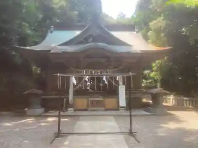 泉神社の本殿・本堂