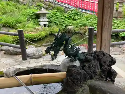 亀井神社の手水舎