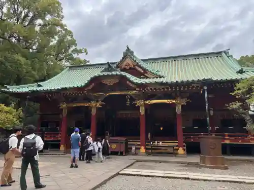 根津神社の{uncategorized: "未分類", other: "その他", undefined: "問題あり", building: "その他建物", grave: "お墓", sacred_gate: "鳥居", guardian: "狛犬", statue: "像", buddha: "仏像", history: "歴史", nature: "自然", garden: "庭園", animal: "動物", pagoda: "塔", temizu: "手水舎", mountain_gate: "山門・神門", sanctuary: "本殿・本堂", subordinate: "末社・摂社", art: "芸術", scenery: "景色", jizo: "地蔵", ema: "絵馬", goshuin: "御朱印", omikuji: "おみくじ", items: "授与品その他", amulet: "お守り", goshuincho: "御朱印帳", eats: "食事", festival: "お祭り", votive_dance: "神楽", shichigosan: "七五三参", wedding: "結婚式", experience: "体験その他", initially: "初詣", around: "周辺", anti_infection: "感染症対策"}