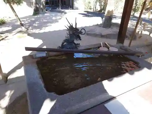 鶴羽根神社の手水舎