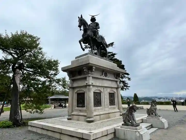 宮城縣護國神社の像