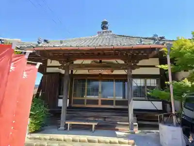 西照寺の本殿・本堂