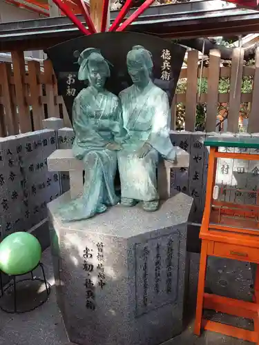 露天神社（お初天神）の像