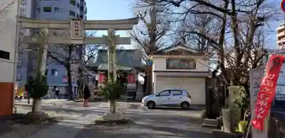 諏訪神社の鳥居