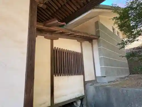 白山神社の{uncategorized: "未分類", other: "その他", undefined: "問題あり", building: "その他建物", grave: "お墓", sacred_gate: "鳥居", guardian: "狛犬", statue: "像", buddha: "仏像", history: "歴史", nature: "自然", garden: "庭園", animal: "動物", pagoda: "塔", temizu: "手水舎", mountain_gate: "山門・神門", sanctuary: "本殿・本堂", subordinate: "末社・摂社", art: "芸術", scenery: "景色", jizo: "地蔵", ema: "絵馬", goshuin: "御朱印", omikuji: "おみくじ", items: "授与品その他", amulet: "お守り", goshuincho: "御朱印帳", eats: "食事", festival: "お祭り", votive_dance: "神楽", shichigosan: "七五三参", wedding: "結婚式", experience: "体験その他", initially: "初詣", around: "周辺", anti_infection: "感染症対策"}