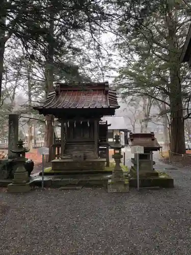 淺間神社（忍野八海）の末社・摂社