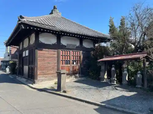 済興寺の{uncategorized: "未分類", other: "その他", undefined: "問題あり", building: "その他建物", grave: "お墓", sacred_gate: "鳥居", guardian: "狛犬", statue: "像", buddha: "仏像", history: "歴史", nature: "自然", garden: "庭園", animal: "動物", pagoda: "塔", temizu: "手水舎", mountain_gate: "山門・神門", sanctuary: "本殿・本堂", subordinate: "末社・摂社", art: "芸術", scenery: "景色", jizo: "地蔵", ema: "絵馬", goshuin: "御朱印", omikuji: "おみくじ", items: "授与品その他", amulet: "お守り", goshuincho: "御朱印帳", eats: "食事", festival: "お祭り", votive_dance: "神楽", shichigosan: "七五三参", wedding: "結婚式", experience: "体験その他", initially: "初詣", around: "周辺", anti_infection: "感染症対策"}