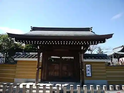東漸寺の山門・神門