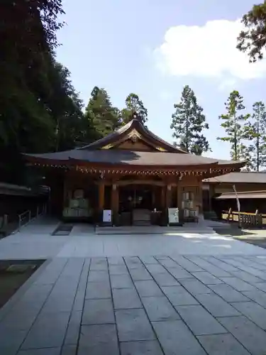 高麗神社の本殿・本堂