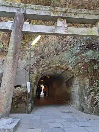 銭洗弁財天宇賀福神社(神奈川県)