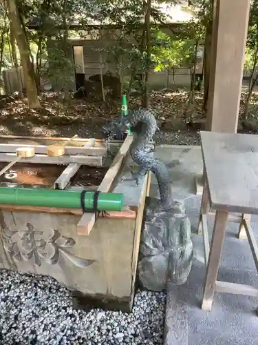 氷上姉子神社（熱田神宮摂社）の手水舎