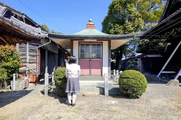 修法寺の{uncategorized: "未分類", other: "その他", undefined: "問題あり", building: "その他建物", grave: "お墓", sacred_gate: "鳥居", guardian: "狛犬", statue: "像", buddha: "仏像", history: "歴史", nature: "自然", garden: "庭園", animal: "動物", pagoda: "塔", temizu: "手水舎", mountain_gate: "山門・神門", sanctuary: "本殿・本堂", subordinate: "末社・摂社", art: "芸術", scenery: "景色", jizo: "地蔵", ema: "絵馬", goshuin: "御朱印", omikuji: "おみくじ", items: "授与品その他", amulet: "お守り", goshuincho: "御朱印帳", eats: "食事", festival: "お祭り", votive_dance: "神楽", shichigosan: "七五三参", wedding: "結婚式", experience: "体験その他", initially: "初詣", around: "周辺", anti_infection: "感染症対策"}