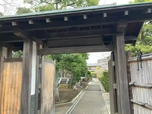 随流院の{uncategorized: "未分類", other: "その他", undefined: "問題あり", building: "その他建物", grave: "お墓", sacred_gate: "鳥居", guardian: "狛犬", statue: "像", buddha: "仏像", history: "歴史", nature: "自然", garden: "庭園", animal: "動物", pagoda: "塔", temizu: "手水舎", mountain_gate: "山門・神門", sanctuary: "本殿・本堂", subordinate: "末社・摂社", art: "芸術", scenery: "景色", jizo: "地蔵", ema: "絵馬", goshuin: "御朱印", omikuji: "おみくじ", items: "授与品その他", amulet: "お守り", goshuincho: "御朱印帳", eats: "食事", festival: "お祭り", votive_dance: "神楽", shichigosan: "七五三参", wedding: "結婚式", experience: "体験その他", initially: "初詣", around: "周辺", anti_infection: "感染症対策"}
