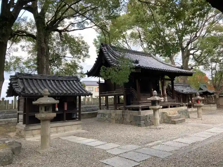 魚吹八幡神社の末社・摂社