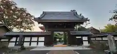 無能寺の山門