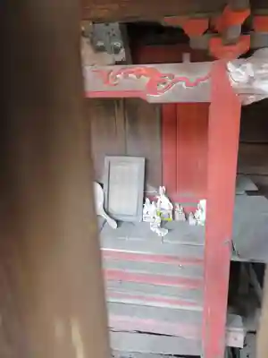 山梨岡神社の末社・摂社