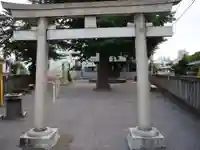 諏訪神社の鳥居