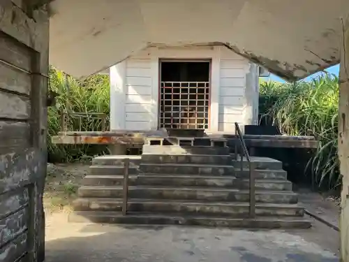 大主神社の{uncategorized: "未分類", other: "その他", undefined: "問題あり", building: "その他建物", grave: "お墓", sacred_gate: "鳥居", guardian: "狛犬", statue: "像", buddha: "仏像", history: "歴史", nature: "自然", garden: "庭園", animal: "動物", pagoda: "塔", temizu: "手水舎", mountain_gate: "山門・神門", sanctuary: "本殿・本堂", subordinate: "末社・摂社", art: "芸術", scenery: "景色", jizo: "地蔵", ema: "絵馬", goshuin: "御朱印", omikuji: "おみくじ", items: "授与品その他", amulet: "お守り", goshuincho: "御朱印帳", eats: "食事", festival: "お祭り", votive_dance: "神楽", shichigosan: "七五三参", wedding: "結婚式", experience: "体験その他", initially: "初詣", around: "周辺", anti_infection: "感染症対策"}