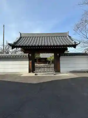 実相寺の{uncategorized: "未分類", other: "その他", undefined: "問題あり", building: "その他建物", grave: "お墓", sacred_gate: "鳥居", guardian: "狛犬", statue: "像", buddha: "仏像", history: "歴史", nature: "自然", garden: "庭園", animal: "動物", pagoda: "塔", temizu: "手水舎", mountain_gate: "山門・神門", sanctuary: "本殿・本堂", subordinate: "末社・摂社", art: "芸術", scenery: "景色", jizo: "地蔵", ema: "絵馬", goshuin: "御朱印", omikuji: "おみくじ", items: "授与品その他", amulet: "お守り", goshuincho: "御朱印帳", eats: "食事", festival: "お祭り", votive_dance: "神楽", shichigosan: "七五三参", wedding: "結婚式", experience: "体験その他", initially: "初詣", around: "周辺", anti_infection: "感染症対策"}