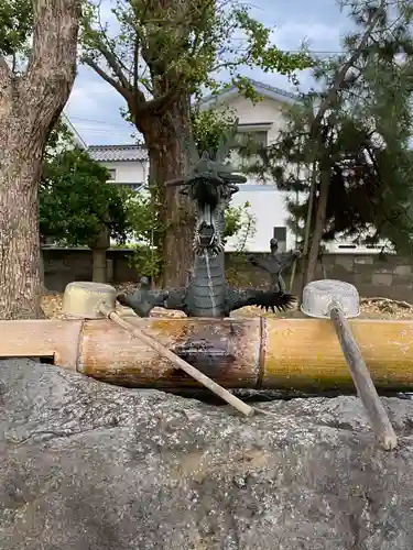 聖神社の手水