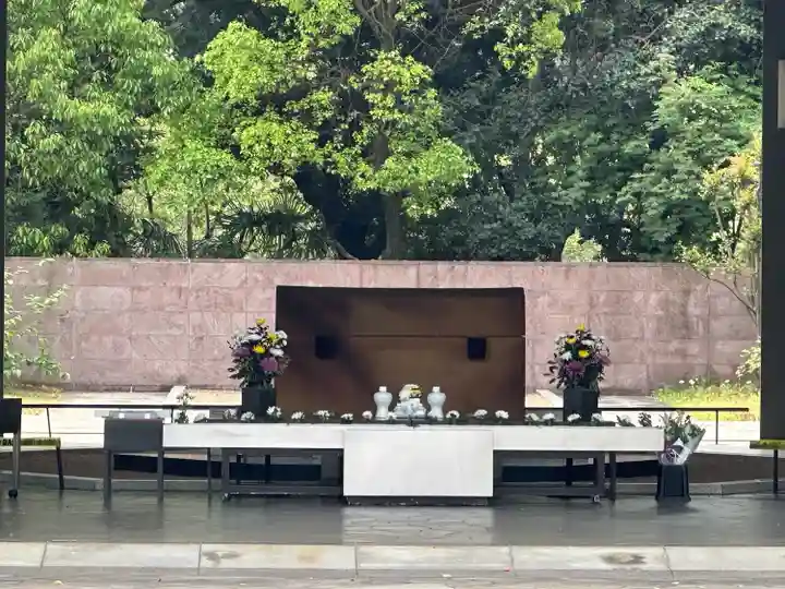 千鳥ヶ淵戦没者墓苑(東京都)