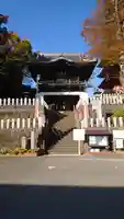 布施弁天 東海寺の山門・神門