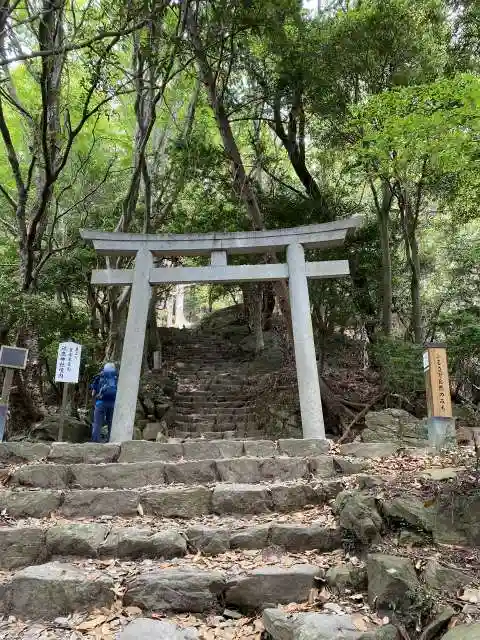砥鹿神社(奥宮)の鳥居