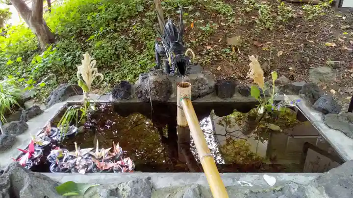 虻田神社の手水舎