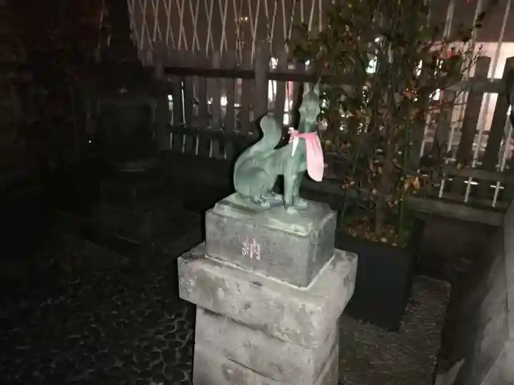 小田急豊川稲荷の狛犬