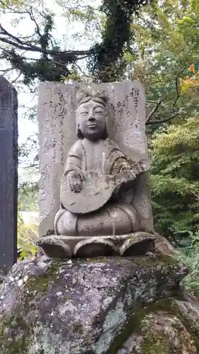 子護（子育て）地蔵尊の地蔵