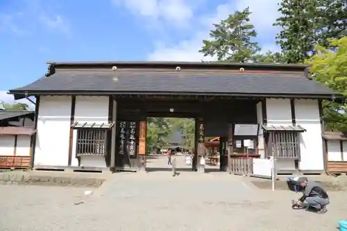 毛越寺の山門・神門