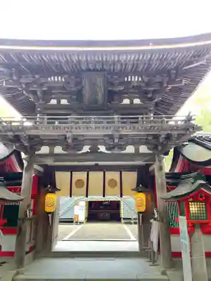 石上神宮の山門・神門