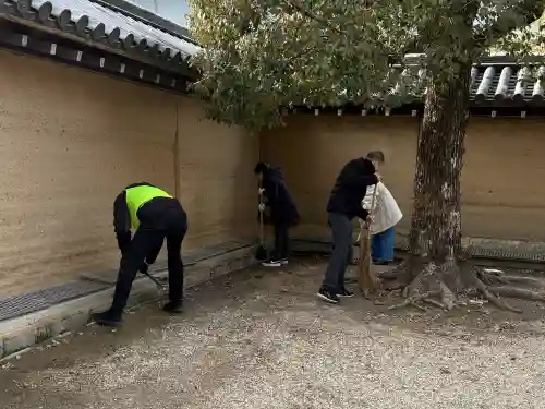 西宮神社の{uncategorized: "未分類", other: "その他", undefined: "問題あり", building: "その他建物", grave: "お墓", sacred_gate: "鳥居", guardian: "狛犬", statue: "像", buddha: "仏像", history: "歴史", nature: "自然", garden: "庭園", animal: "動物", pagoda: "塔", temizu: "手水舎", mountain_gate: "山門・神門", sanctuary: "本殿・本堂", subordinate: "末社・摂社", art: "芸術", scenery: "景色", jizo: "地蔵", ema: "絵馬", goshuin: "御朱印", omikuji: "おみくじ", items: "授与品その他", amulet: "お守り", goshuincho: "御朱印帳", eats: "食事", festival: "お祭り", votive_dance: "神楽", shichigosan: "七五三参", wedding: "結婚式", experience: "体験その他", initially: "初詣", around: "周辺", anti_infection: "感染症対策"}