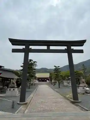 亀山神社の{uncategorized: "未分類", other: "その他", undefined: "問題あり", building: "その他建物", grave: "お墓", sacred_gate: "鳥居", guardian: "狛犬", statue: "像", buddha: "仏像", history: "歴史", nature: "自然", garden: "庭園", animal: "動物", pagoda: "塔", temizu: "手水舎", mountain_gate: "山門・神門", sanctuary: "本殿・本堂", subordinate: "末社・摂社", art: "芸術", scenery: "景色", jizo: "地蔵", ema: "絵馬", goshuin: "御朱印", omikuji: "おみくじ", items: "授与品その他", amulet: "お守り", goshuincho: "御朱印帳", eats: "食事", festival: "お祭り", votive_dance: "神楽", shichigosan: "七五三参", wedding: "結婚式", experience: "体験その他", initially: "初詣", around: "周辺", anti_infection: "感染症対策"}