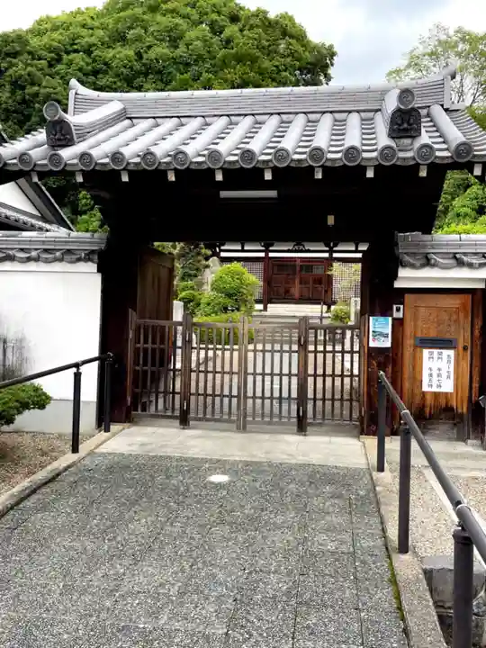 空海寺の山門・神門