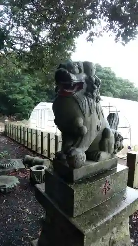 四方権現神社の狛犬