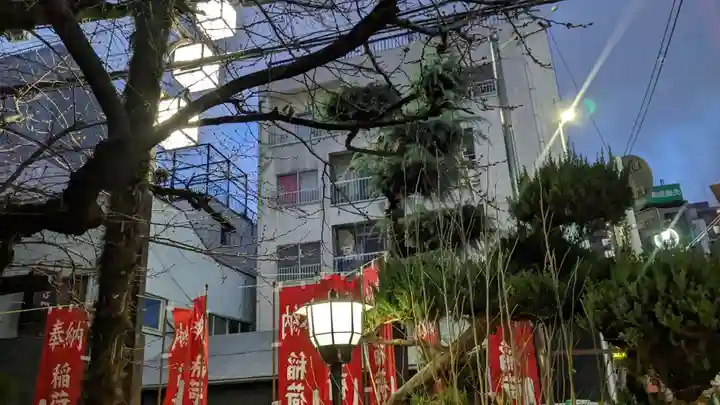 新世界稲荷神社の自然