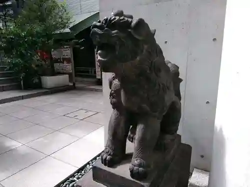 築土神社の狛犬